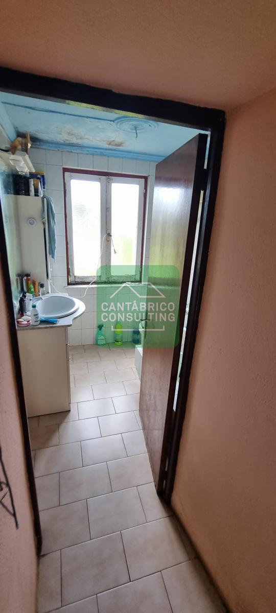 GRAN CASA FAMILIAR EN LAS CAMPAS, CASTROPOL CON ANEJOS Y MUCHAS POSIBILIDADES EN ZONA COSTERA DE ASTURIAS