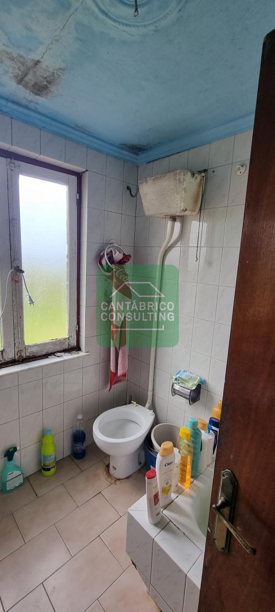 GRAN CASA FAMILIAR EN LAS CAMPAS, CASTROPOL CON ANEJOS Y MUCHAS POSIBILIDADES EN ZONA COSTERA DE ASTURIAS