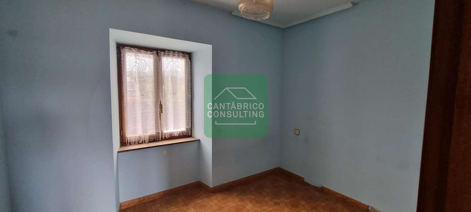 GRAN CASA FAMILIAR EN LAS CAMPAS, CASTROPOL CON ANEJOS Y MUCHAS POSIBILIDADES EN ZONA COSTERA DE ASTURIAS