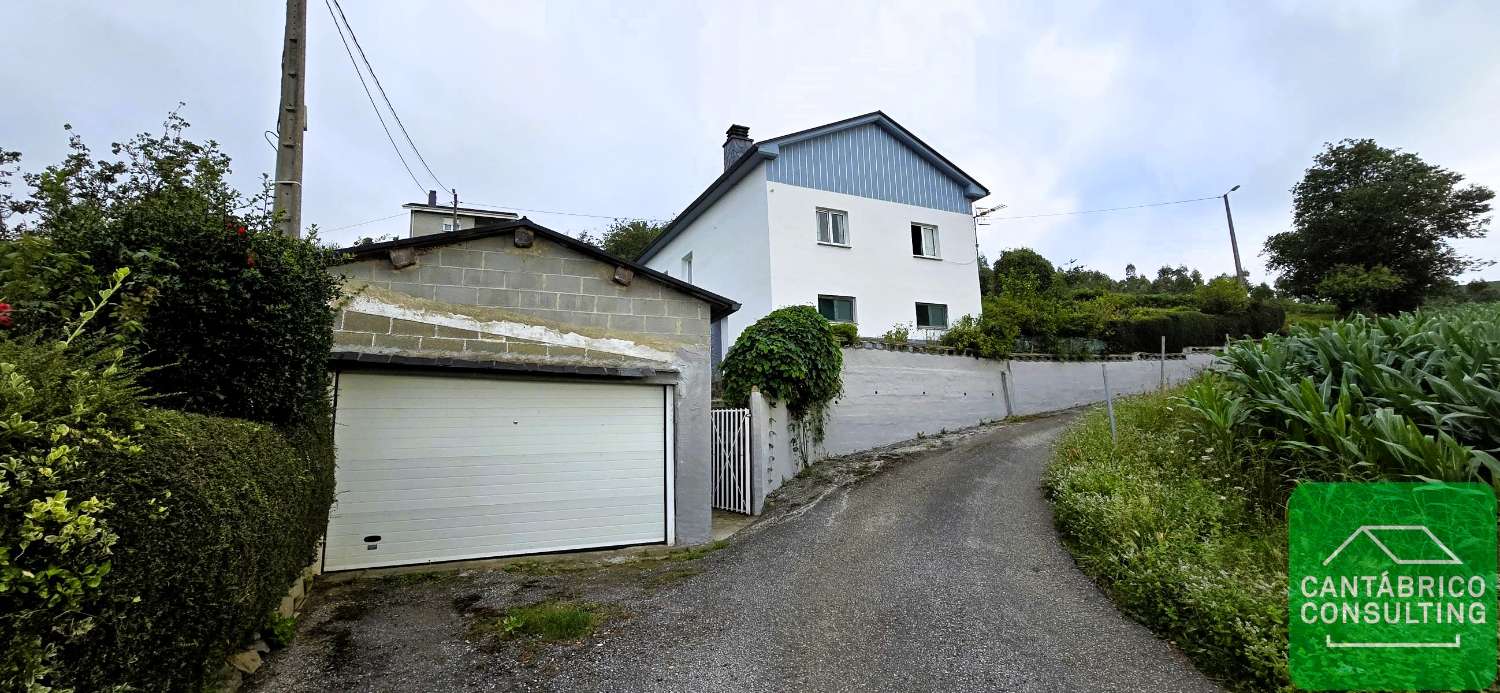 Maison en vente à Navia