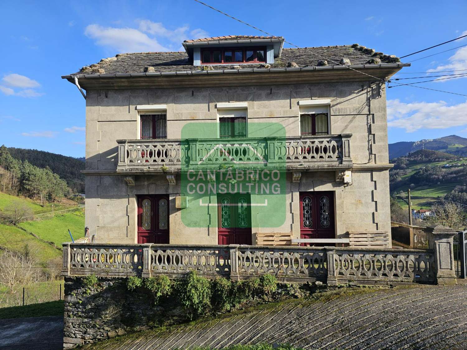 GRAN CASA  ESPECIAL ESTILO INDIANO CON VISTAS DE ENSUEÑO EN DOIRAS BOAL - ASTURIAS