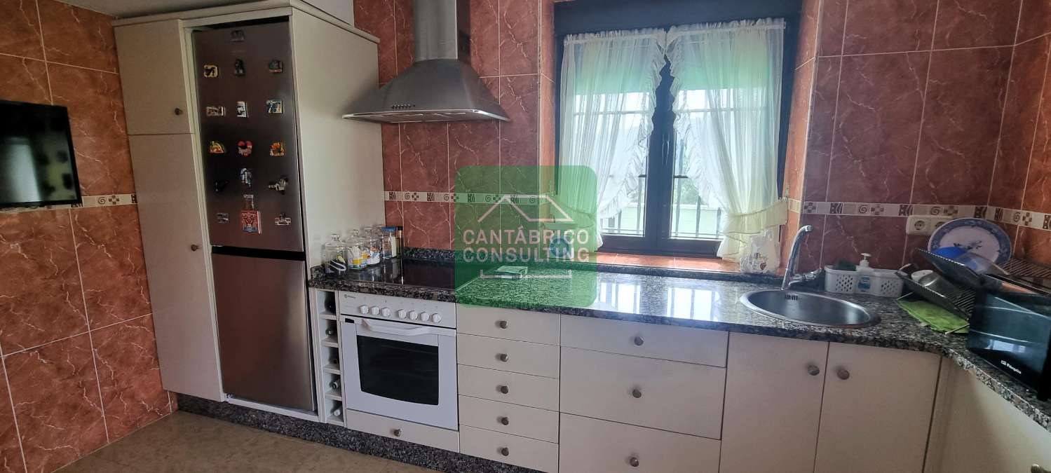 House for sale in Navia