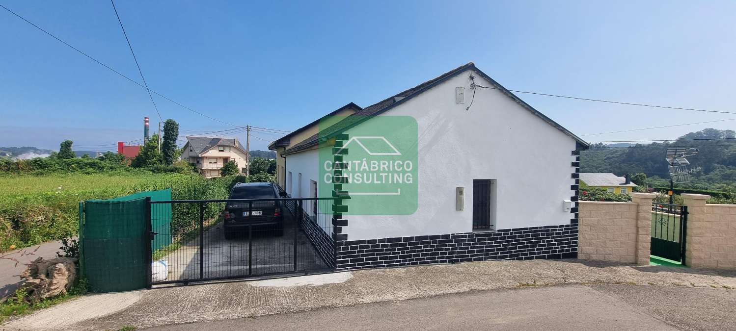 AL LADO DE NAVIA - ASTURIAS - PUEBLO DE ARMENTAL CASA AMUEBLADA CON FINCA CERRADA LISTA PARA ENTRAR A VIVIR Y CASA ADOSADA PARA AMPLIAR