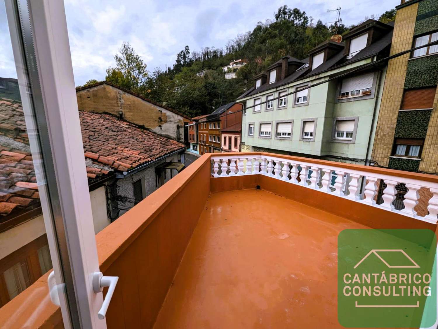 VIVIENDA CON SOTANO-GARAJE Y TERRAZA REFORMADA EN AVENIDA DE SAMA -MIERES - ASTURIAS