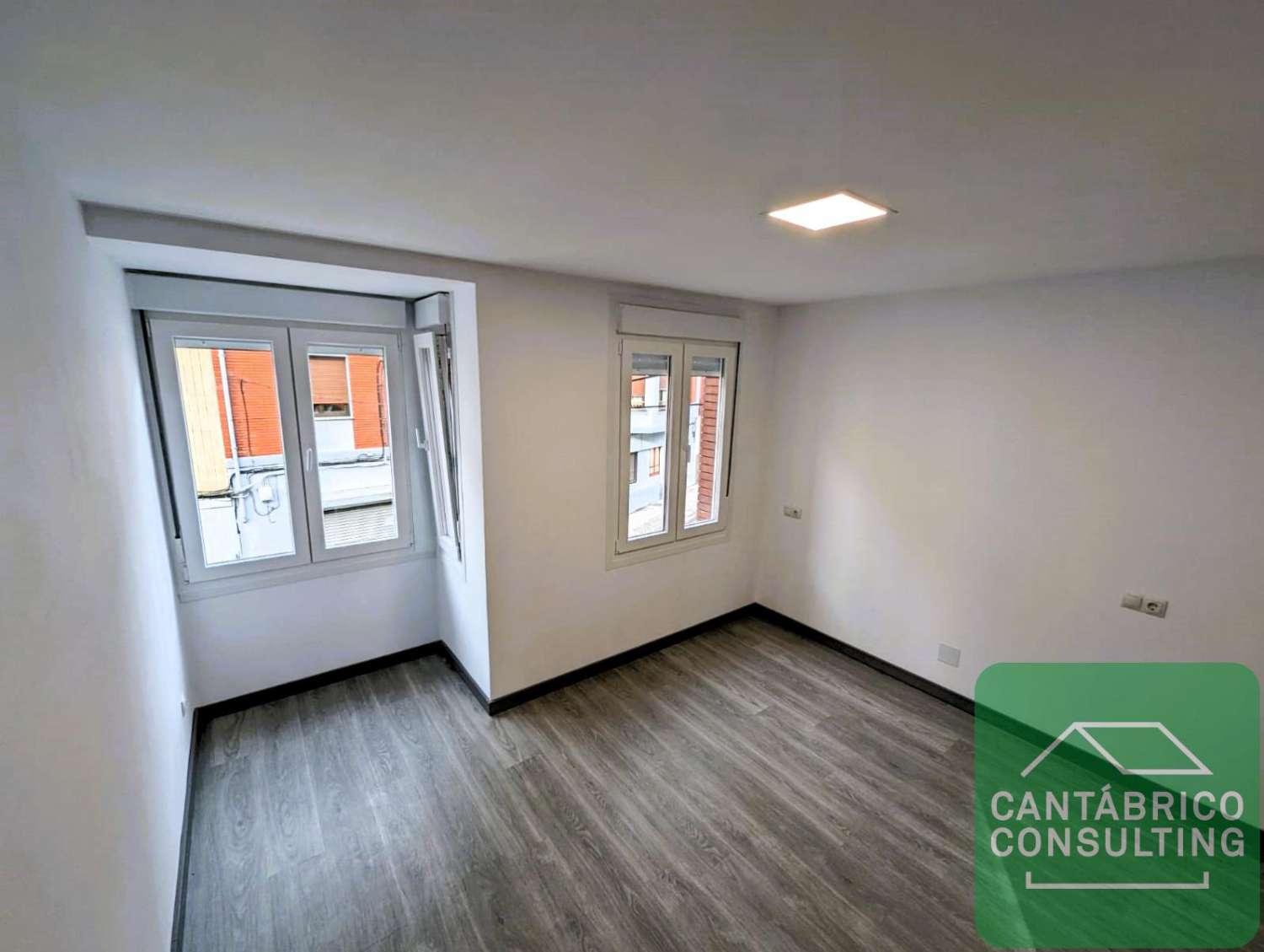 VIVIENDA CON SOTANO-GARAJE Y TERRAZA REFORMADA EN AVENIDA DE SAMA -MIERES - ASTURIAS