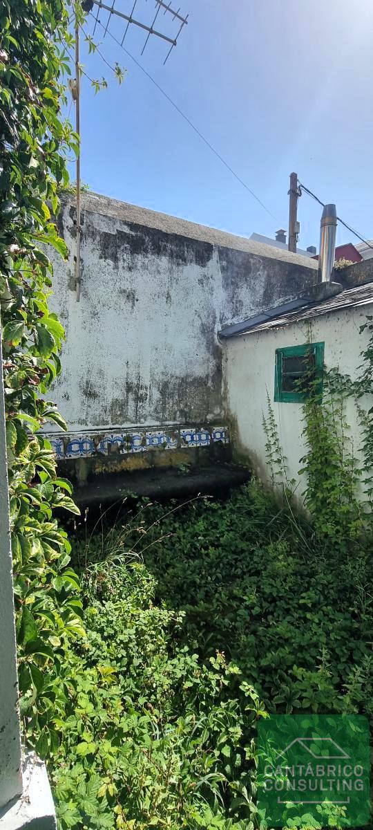 CASA TRADIZIONALE ASTURIANA NEL CENTRO DI TAPIA