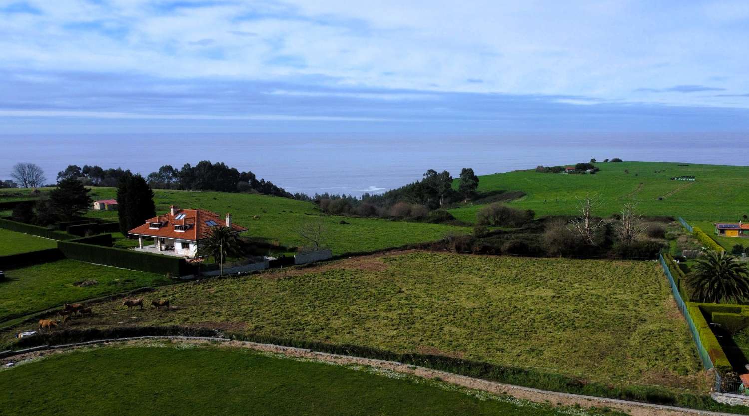 Parzelle zum verkauf in Cudillero